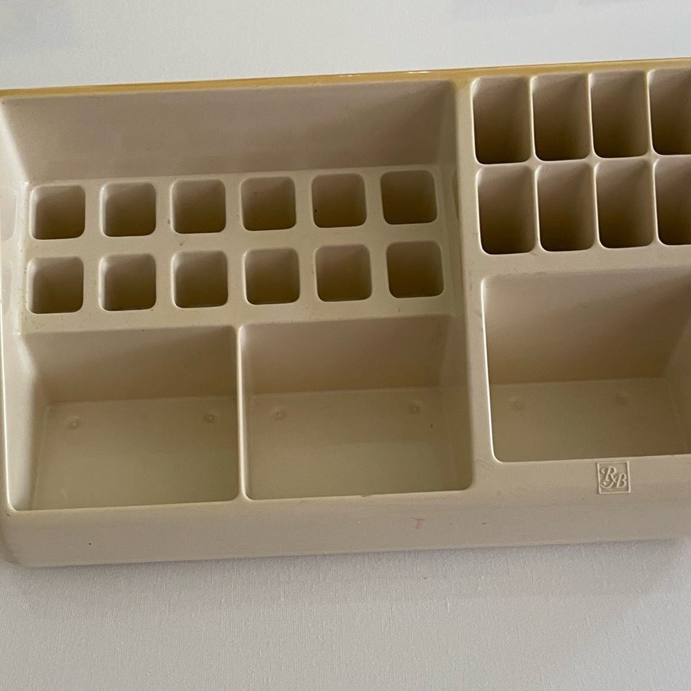 Vintage Burtch Barone Plastic Makeup Display Caddy Organizer Compartments